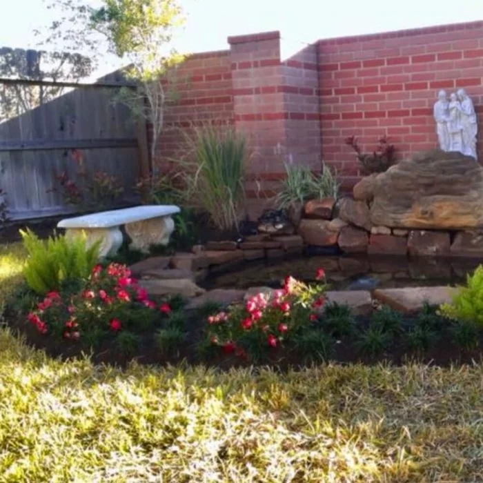 back yard koi fish pond fountain