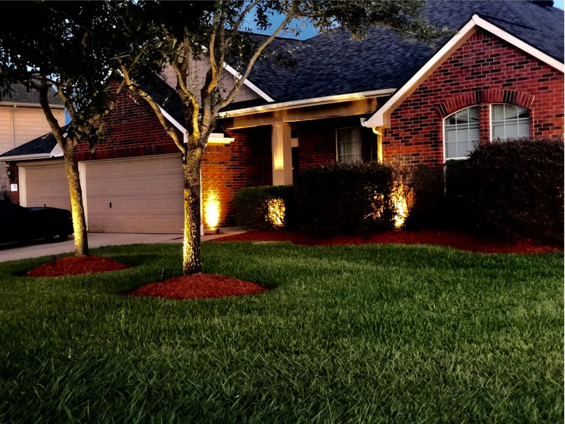 Frontyard-landscape-lighting-houston-77077 Landscape lighting front yard