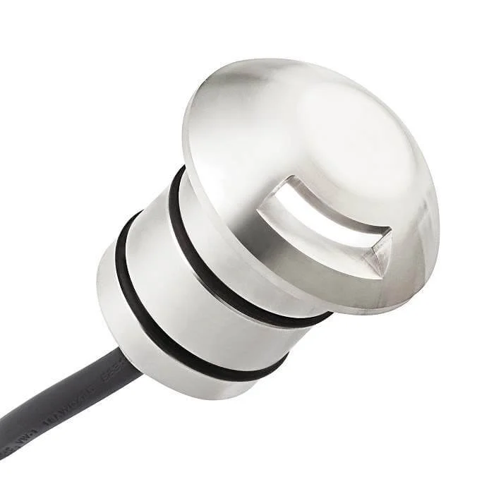 Two way outdoor landscape lighting pathway light