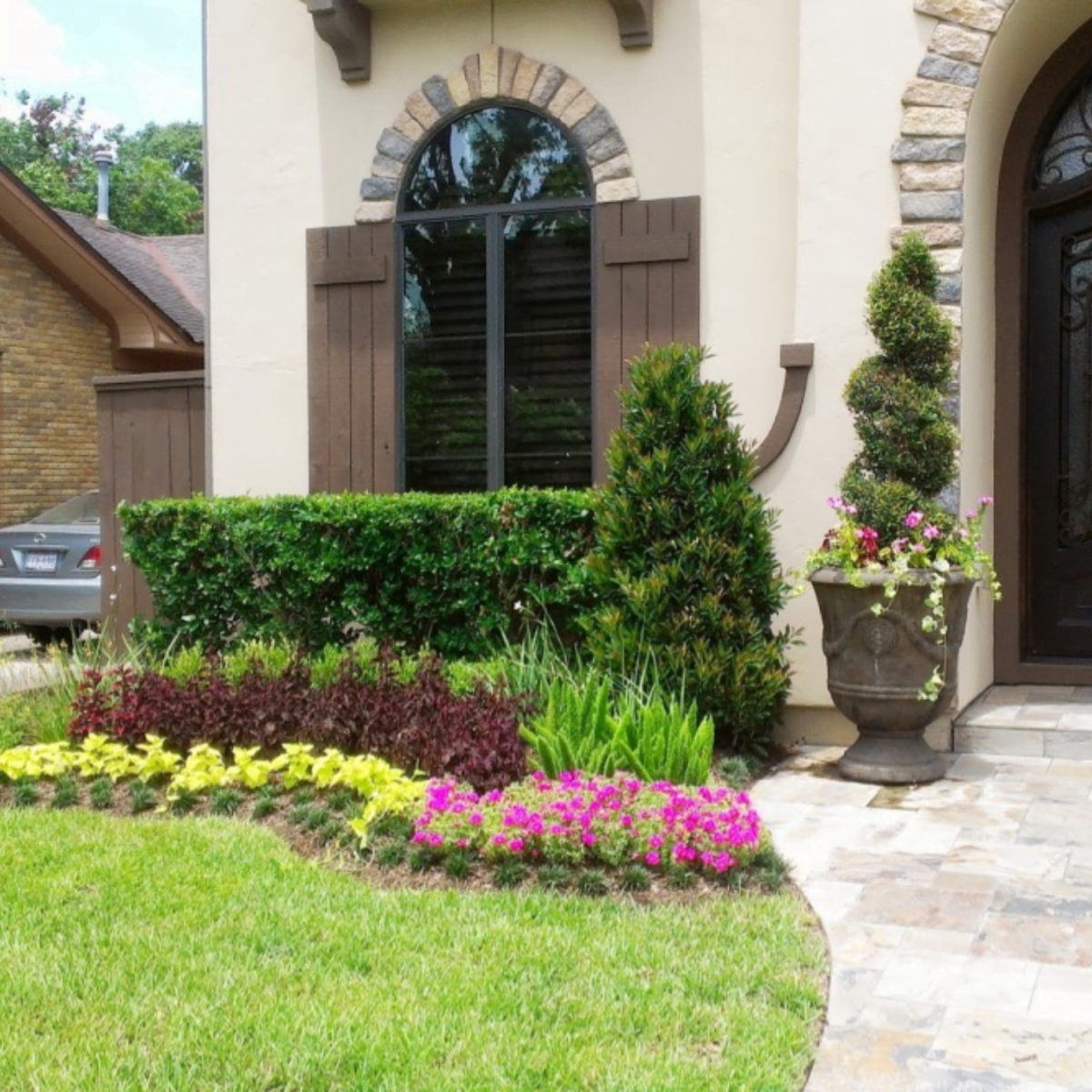 Transform Your Front Yard Landscape - Houston Landscape Pros